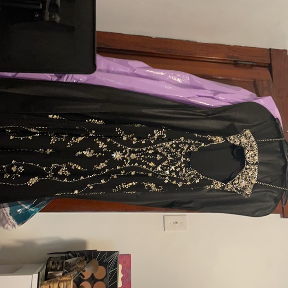 **SOLD** - Picture 3 of 4